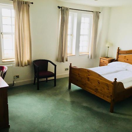 Thornhill Inn Bagian luar foto