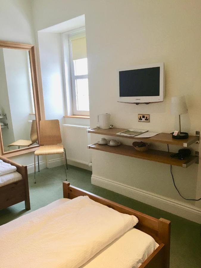 Thornhill Inn Bagian luar foto