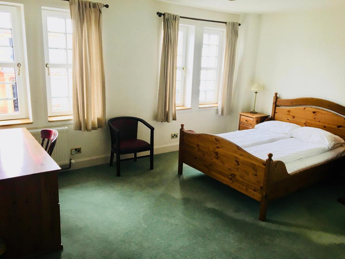 Thornhill Inn Bagian luar foto