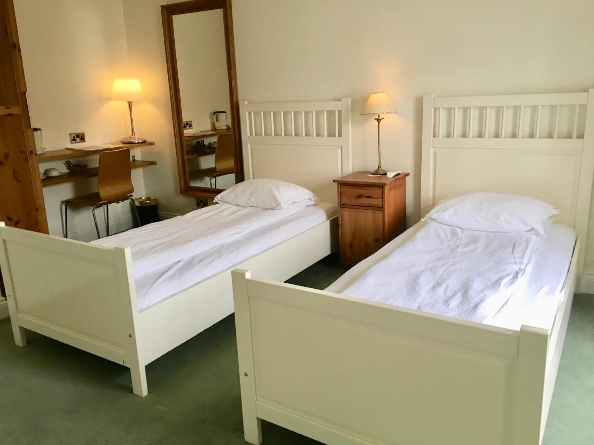 Thornhill Inn Bagian luar foto